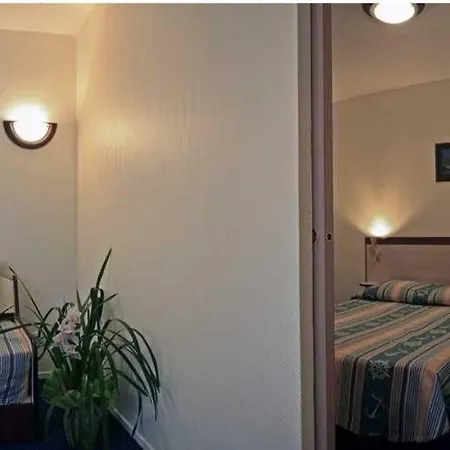 Apart-hotel Appart'city Pontoise Cergy-le-haut 3*