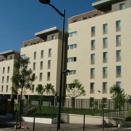Appart'city Pontoise Cergy-le-haut Cergy-Pontoise