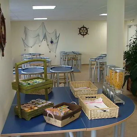 Appart'city Pontoise Cergy-le-haut Apart-hotel