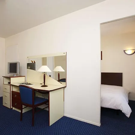 Appart'city Pontoise Cergy-le-haut 3*