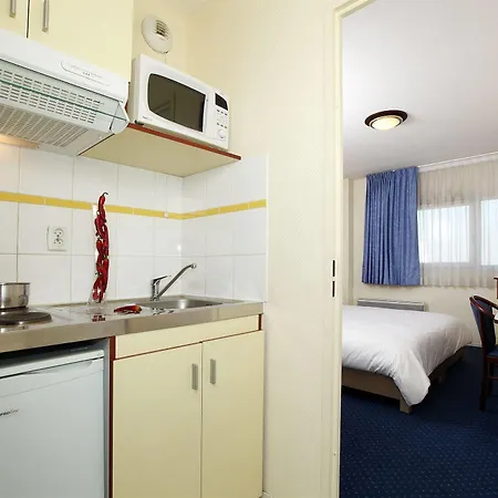 Appart'city Pontoise Cergy-le-haut 3* Cergy-Pontoise