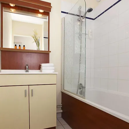 Appart'city Pontoise Cergy-le-haut 3* Cergy-Pontoise